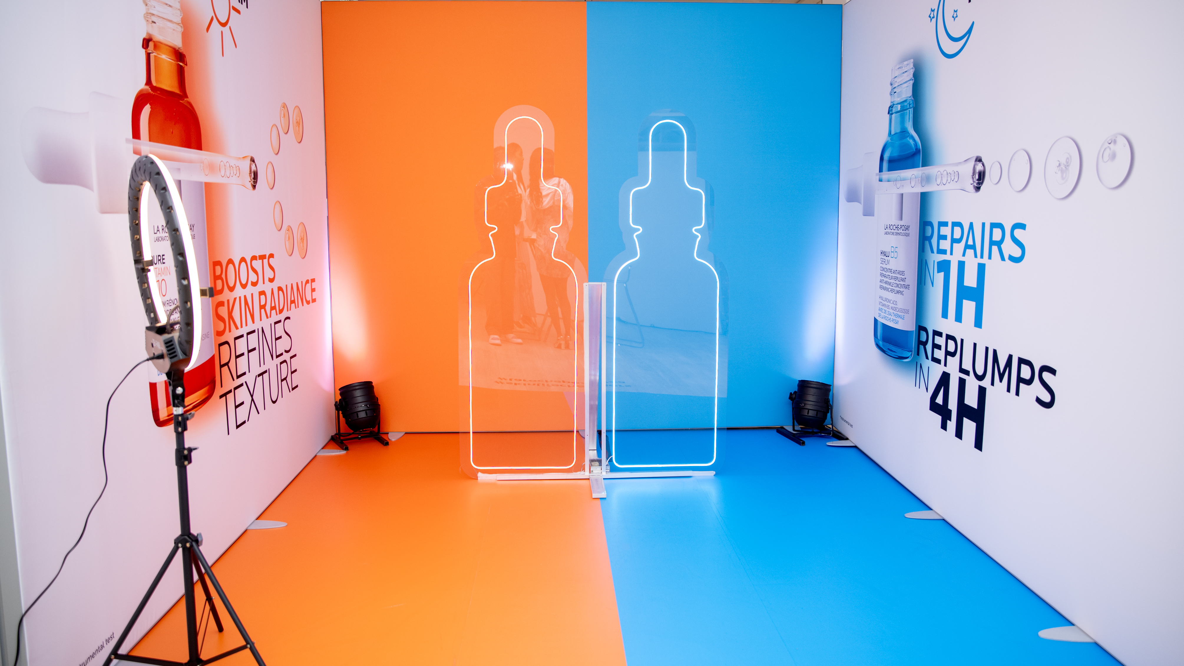 LA ROCHE-POSAY — Stand Lighting